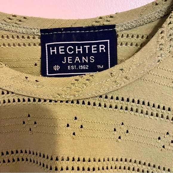 Green Eyelet Tee - Picture 2 of 3